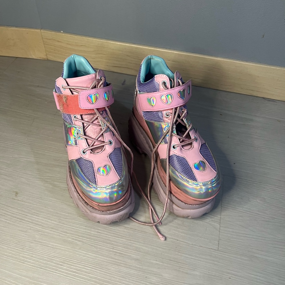 Size 8 Platform Sneakers - Picture 3 of 4